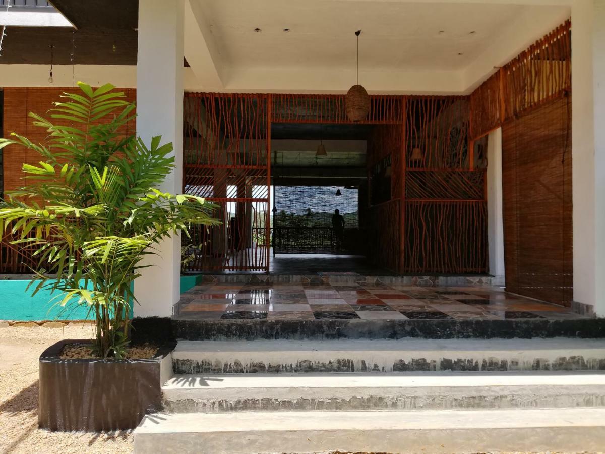 Macnara Travellers Inn Ratnapura Bagian luar foto