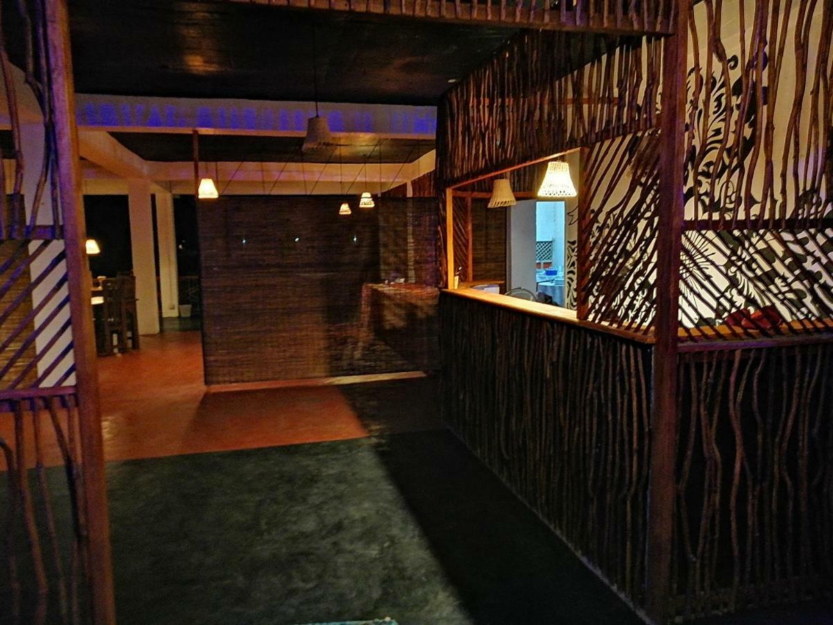 Macnara Travellers Inn Ratnapura Bagian luar foto